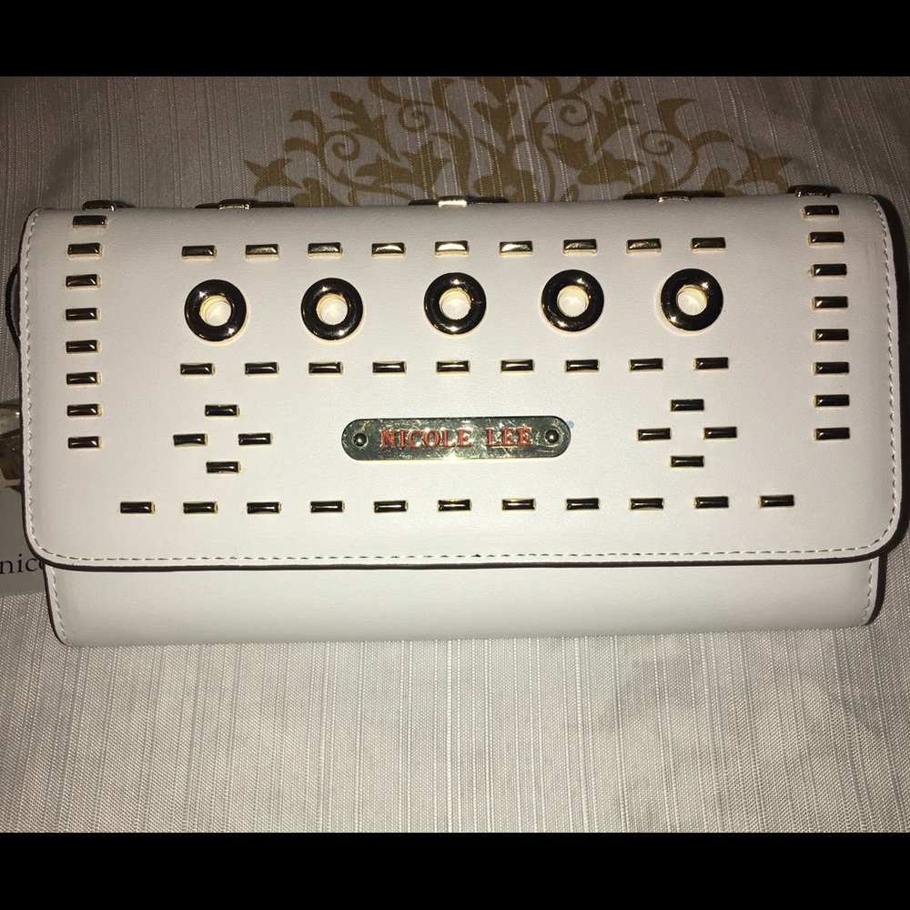 White crossbody wallet !!